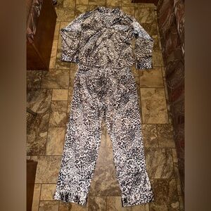 Victoria's Secret Gray Leopard Print Set